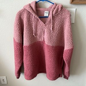 VS PINK Sherpa